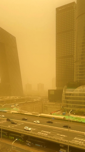 实拍沙尘暴北京国贸中央电视台33秒视频