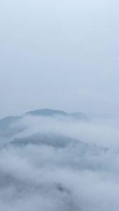 延时春雨绵绵山间云雾围绕宁静山村重峦叠嶂视频