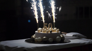 50周年蛋糕6秒视频