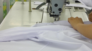 纺织厂缝纫衬衣车间25秒视频