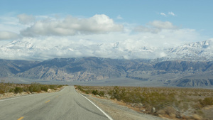前往死亡谷的公路旅行15秒视频