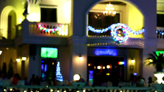 彩虹条和帕塔亚海滩路2的餐厅视频