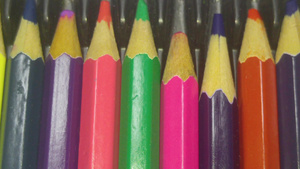 明亮彩色多彩铅笔25秒视频