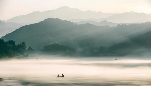 充满中国风的江南水乡雾气景色视频