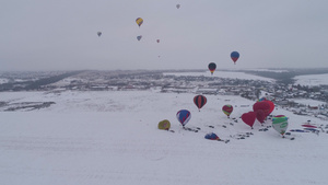 冬天的热气球14秒视频
