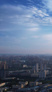 航拍城市武汉中心大厦蓝天白云地标天际线高楼素材地标建筑视频