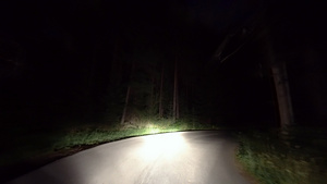深夜在乡村小路上驾驶30秒视频