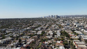 中央洛杉矶市中心城市中邻区上空的空中观察21秒视频