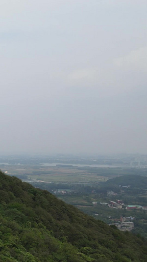 航拍湖北襄阳古隆中旅游景区卧龙遗址登山的道路诸葛亮47秒视频