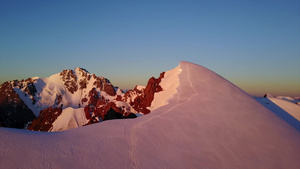 雪山13秒视频