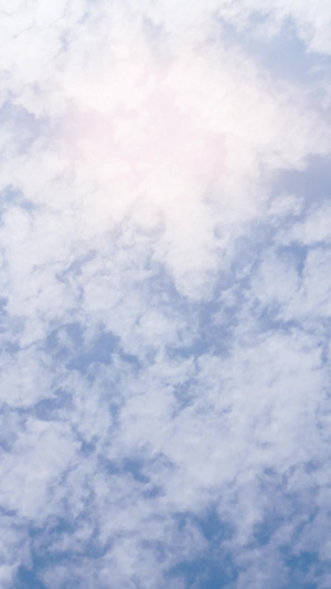 天空中飘动的云朵蓝色天空11秒视频