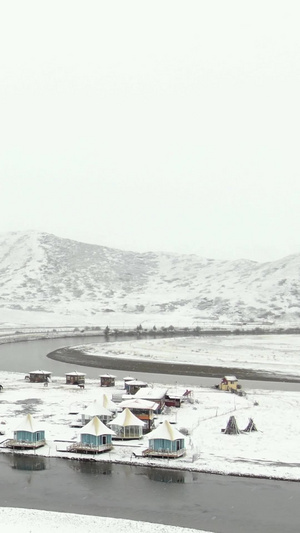 川西红原景区月亮湾雪景航拍视频红原大草原71秒视频