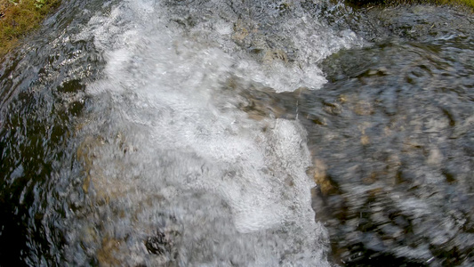 4K自然水资源流水视频