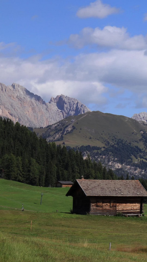 欧洲意大利阿尔卑斯山区苏西高原自然风光延时视频旅游景点25秒视频