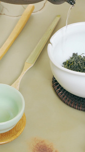 茶道泡茶器皿工艺特写茶艺师视频