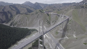 新疆之旅伊犁果子沟大桥航拍原片23秒视频