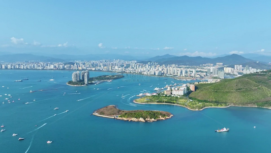 高视角航拍海南三亚三亚湾船港万艇出海延时视频