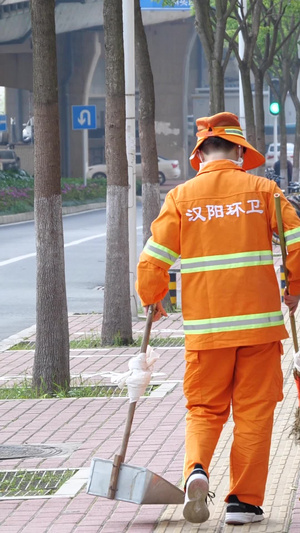 环卫工人清洁工清洁道路清扫垃圾劳动人民环卫工人节20秒视频