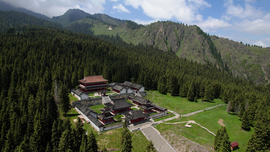 航拍5A景点新疆天山天池景区景点福寿观视频视频