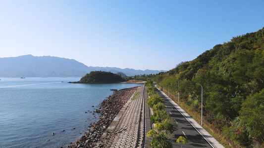 航拍城市海边的交通道路街景海景宣传用4k素材视频