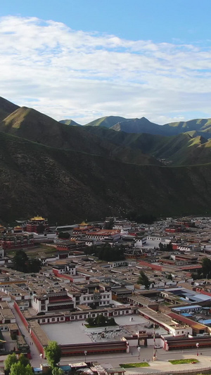 航拍甘南著名藏传佛教寺院拉不楞寺全景视频旅游目的地61秒视频