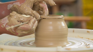 4k手工课做陶器陶土利坯工艺22秒视频