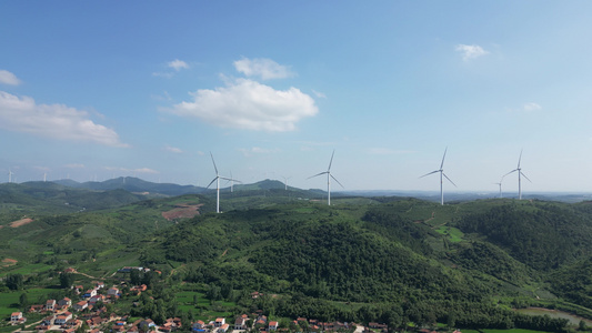 航拍高山风力发电能源视频