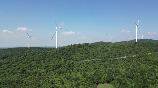 航拍高山风力发电能源视频