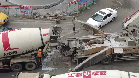 工地水泥罐车施工实拍视频