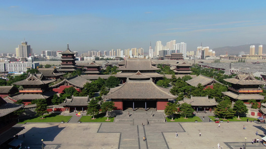 航拍大同历史古建筑华严寺景区视频