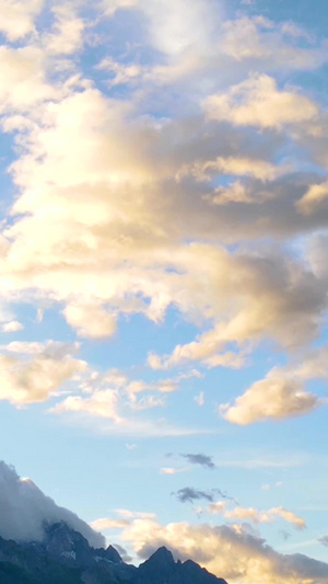 傍晚天空中乳状流云空镜头延时视频素材天气气候16秒视频