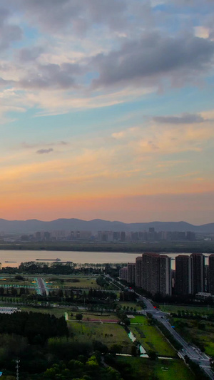 航拍南京扬子江长江大桥南京第五大桥日落美景南京五桥28秒视频