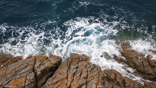 实拍海边海浪视频