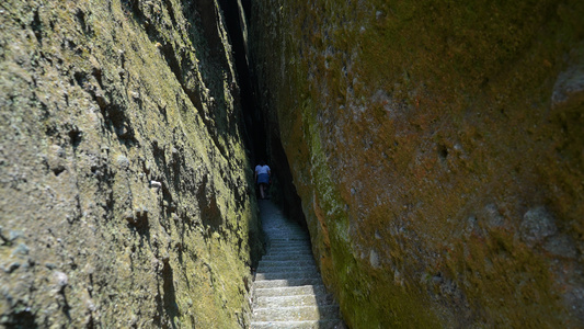 满镜头升格拍摄湖南邵阳5A级旅游景区崀山一线天4k素材[复名]视频