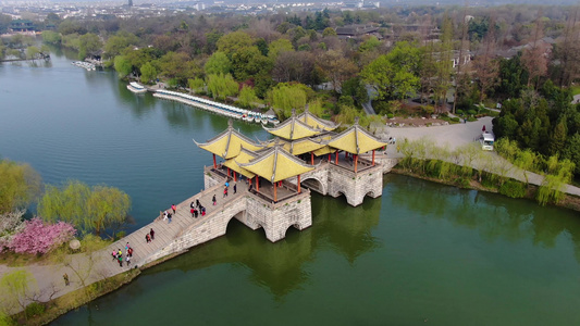 航拍扬州瘦西湖著名古建筑五亭桥视频视频