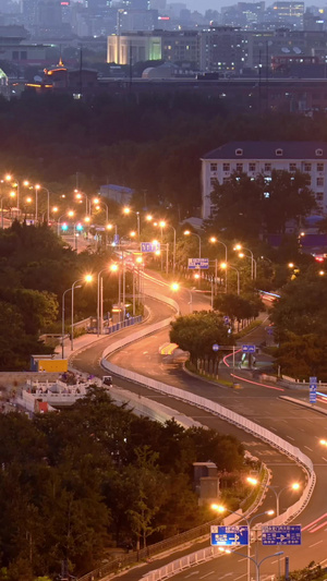 北京永定门夜晚车轨延时古代与现代建筑9秒视频