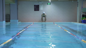 4K运动员自由泳55秒视频