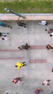 城市人物生活跳广场舞的人群素材城市风光视频