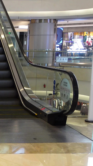 购物中心手扶电梯商业素材商业中心37秒视频