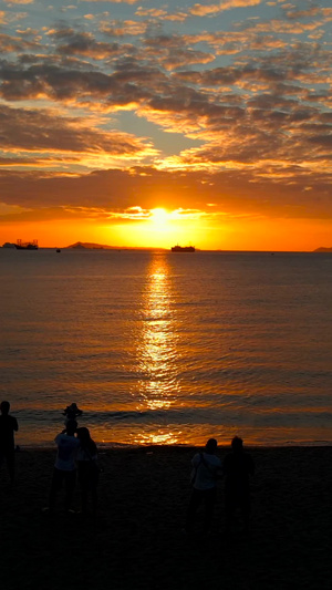 大海日落夕阳时刻航拍创意意境70秒视频
