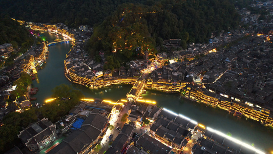 航拍湖南著名旅游4A级景区凤凰古镇夜景4k素材[齐名]视频