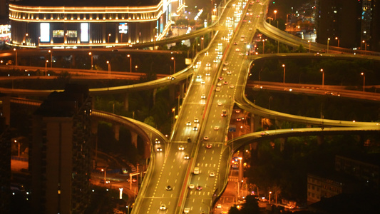 航拍城市夜景道路高架桥交通车流路灯4k素材视频