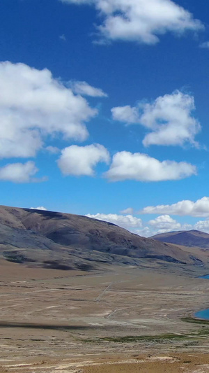 航拍西藏阿里地区湖泊佩枯错自然风光视频阿里北线51秒视频