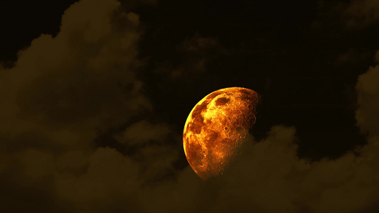 夜空升起半个月血月橙色云朵移动过道2视频