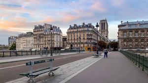 法国巴黎清晨城市街道街景实拍视频41秒视频