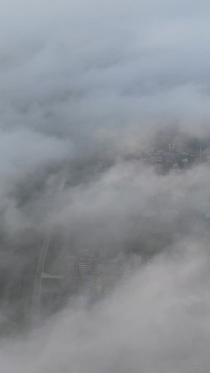 航拍大雾天气天空云层之上自然山脉农业乡村农田村庄素材天空素材56秒视频