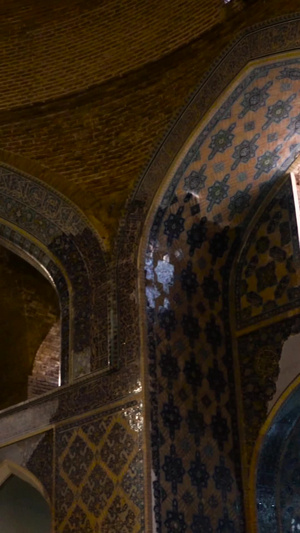 伊朗传统清真寺内部实拍伊斯兰寺庙14秒视频