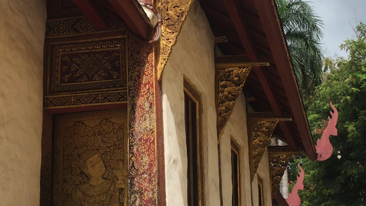 在PhraSingha公共寺庙中行走视频