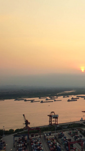 航拍城市物流码头长江港口货运集装箱素材货运素材视频