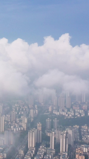 重庆夏季雨后城市穿云航拍素材重庆穿越云层航拍87秒视频